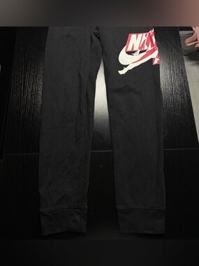 Nike air Jordan Joggers with Red & White Graphic vintage
